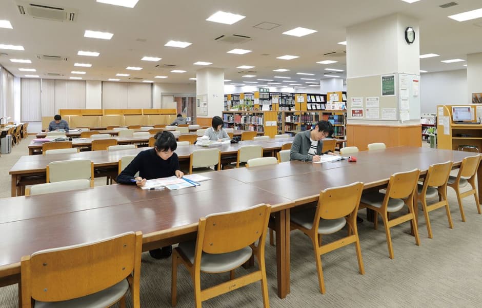 1・2F 閲覧室